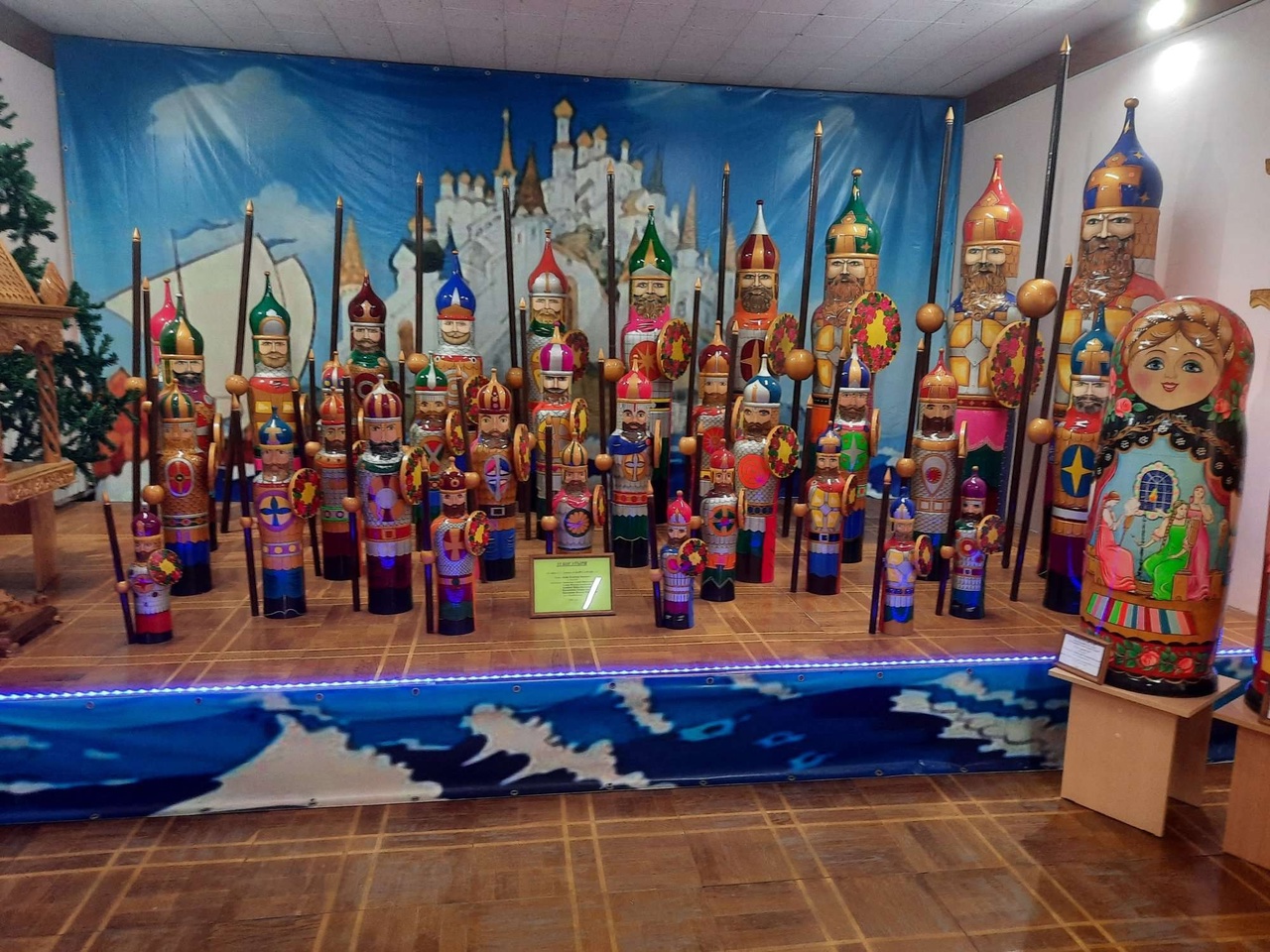 С ними Дядька-Черномор! Коллекция богатырей в музее Полхов-Майдана Вознесенского района Нижегородской области.