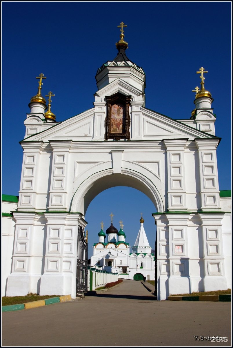Вознесенский Печерский монастырь. Святые врата. 2024 г.