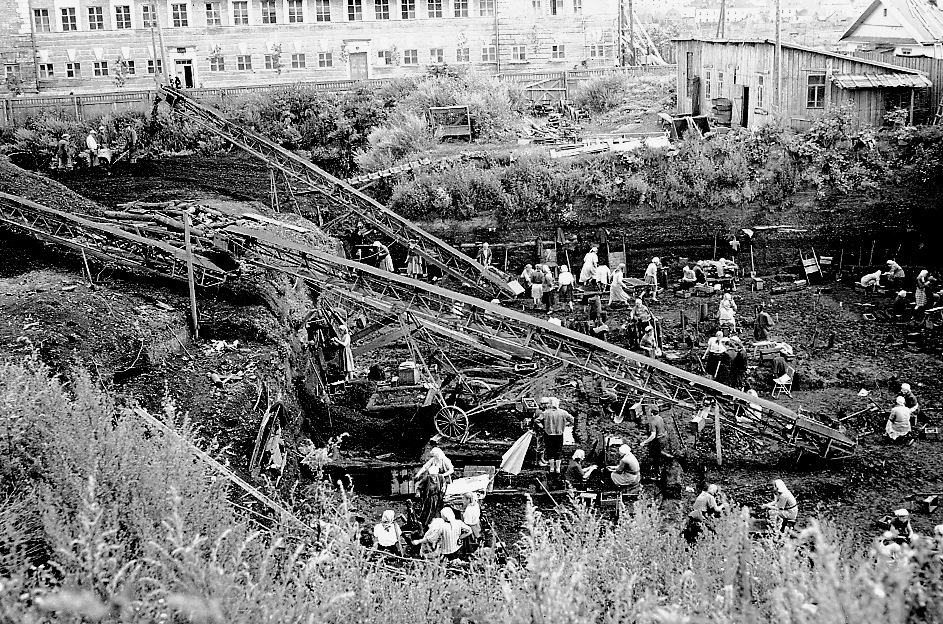 Неревский раскоп. Великий Новгород. 1951 г.