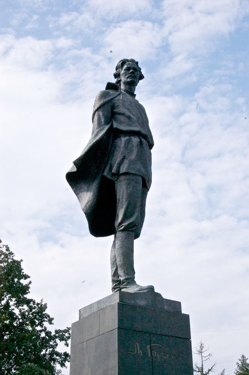 Памятник М. Горькому, скульптор – Вера Мухина